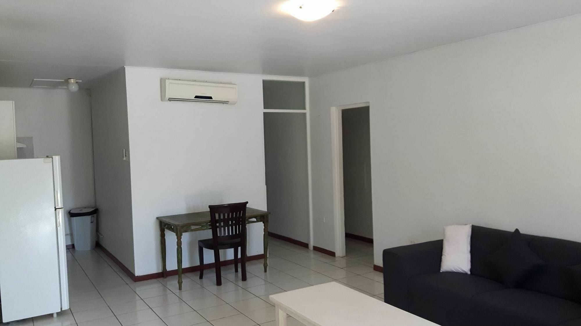 Pega Pega Apartments โอรันเยสตัด ภายนอก รูปภาพ